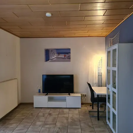 Cornelia Und Michael Persang Gbr Apartment