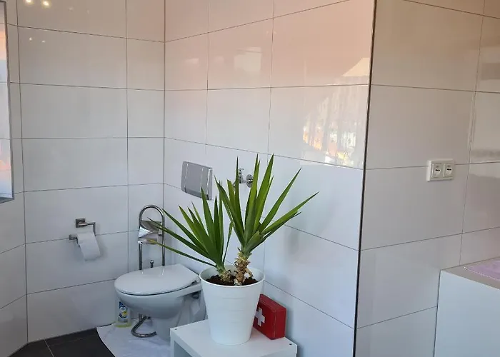 아파트 Cornelia Und Michael Persang Gbr 에펜브룬