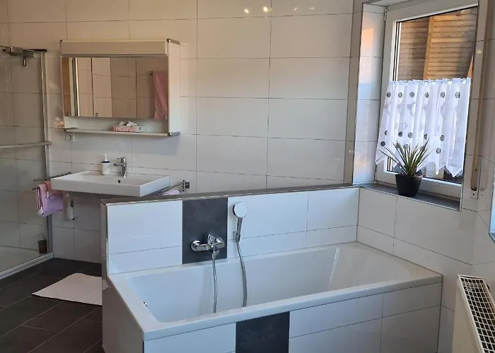 Cornelia Und Michael Persang Gbr 에펜브룬